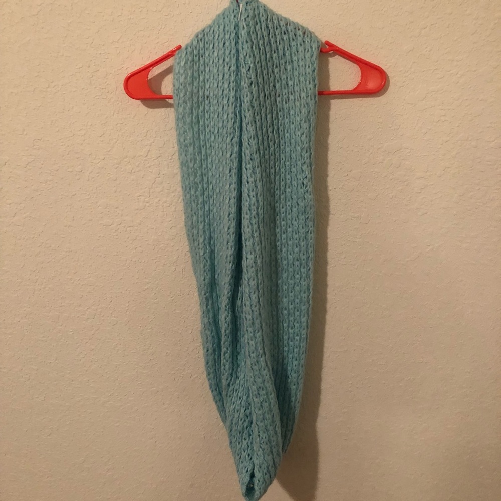 Infinity scarf